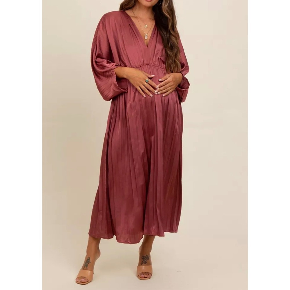 NWOT Pinkblush Maternity Mauve Satin Pleated V‎ Neck Maxi Dress Size Small